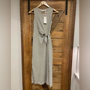 Vineyard Vines Lurex Stripe Knit Maxi. Color creme/navy/silver.  Size XS. NWT.